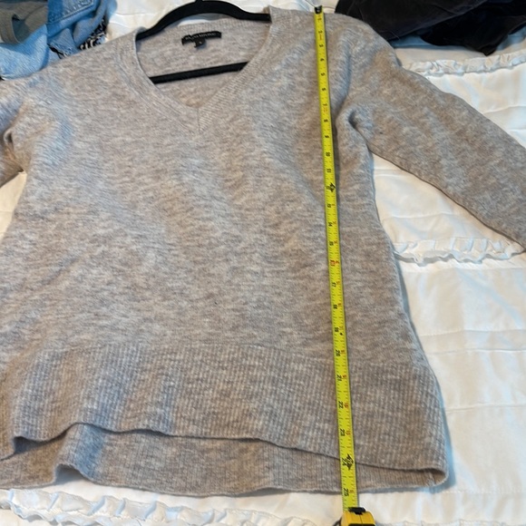 EUC Banana Republic sweater - size small - Picture 6 of 7